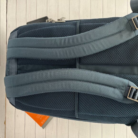 Briggs and Riley Backpack Only Used Twice - Picture 11 of 11